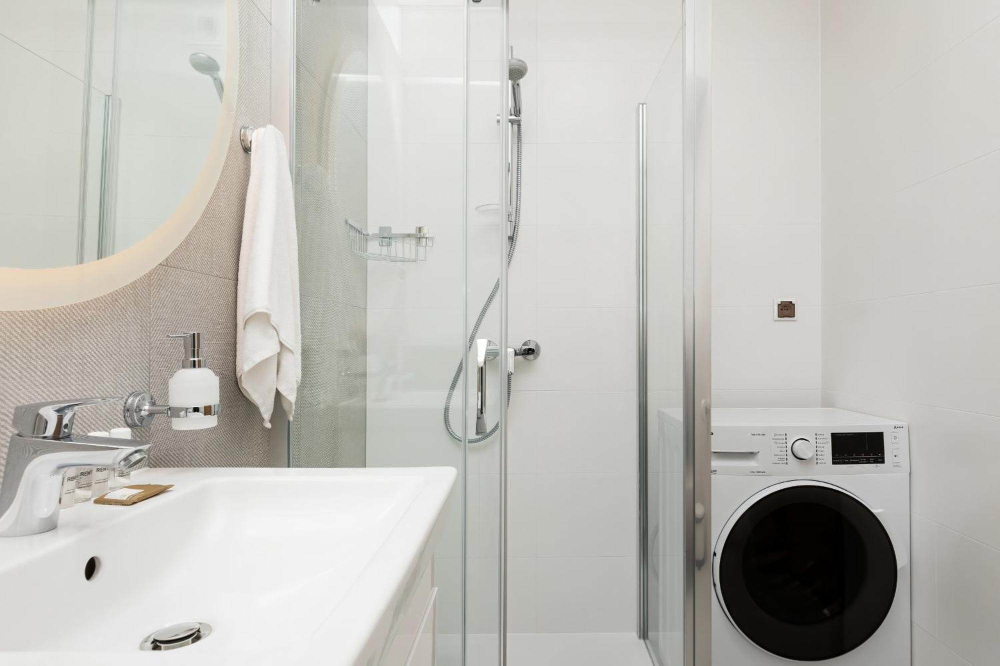 Apartment Aquamarina Prima 049 By Renters *