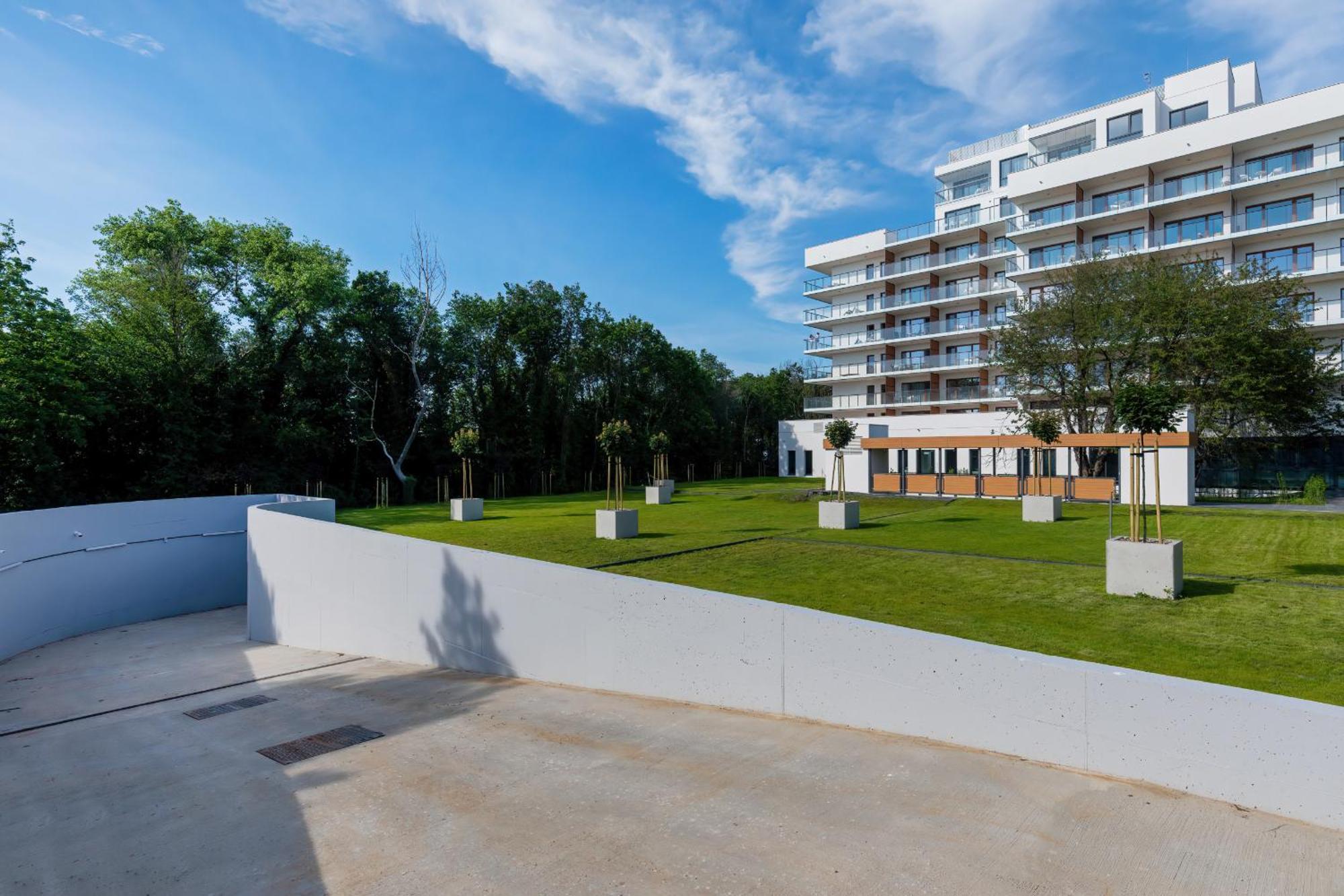 Aquamarina Prima 049 By Renters *